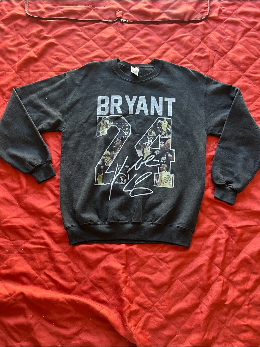 Bryant 24 Black Crewneck Sweatshirt size Med